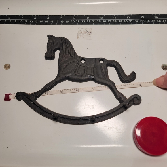 VTG. Cast Iron Kitchen Utensils with Holder. Set of 4. (390) - Picture 9 of 10